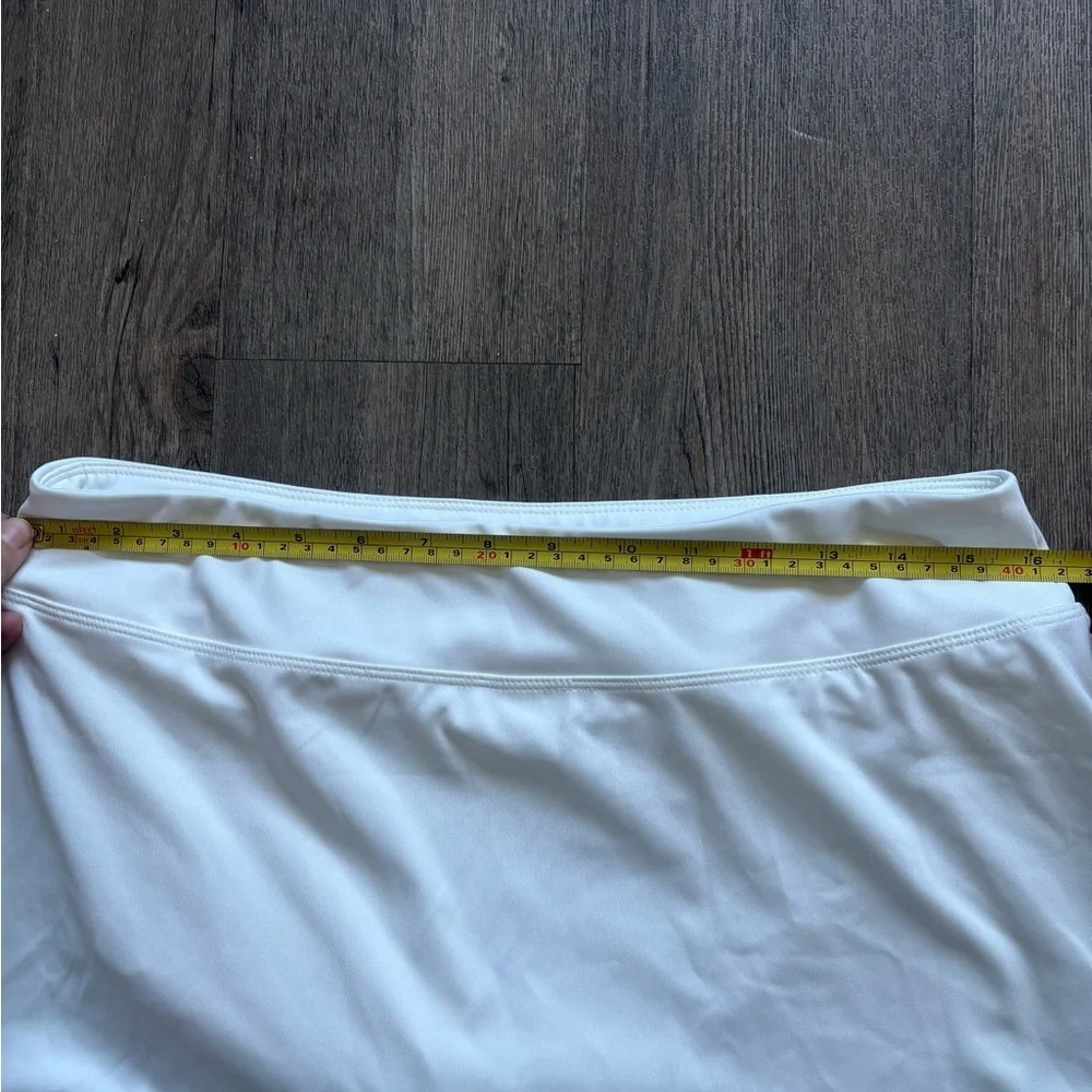 Tommy Bahama White Golf Skort with Ruffle Hem - Picture 3 of 5